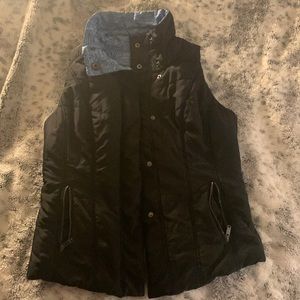 Zella - Reversible, black and blue vest